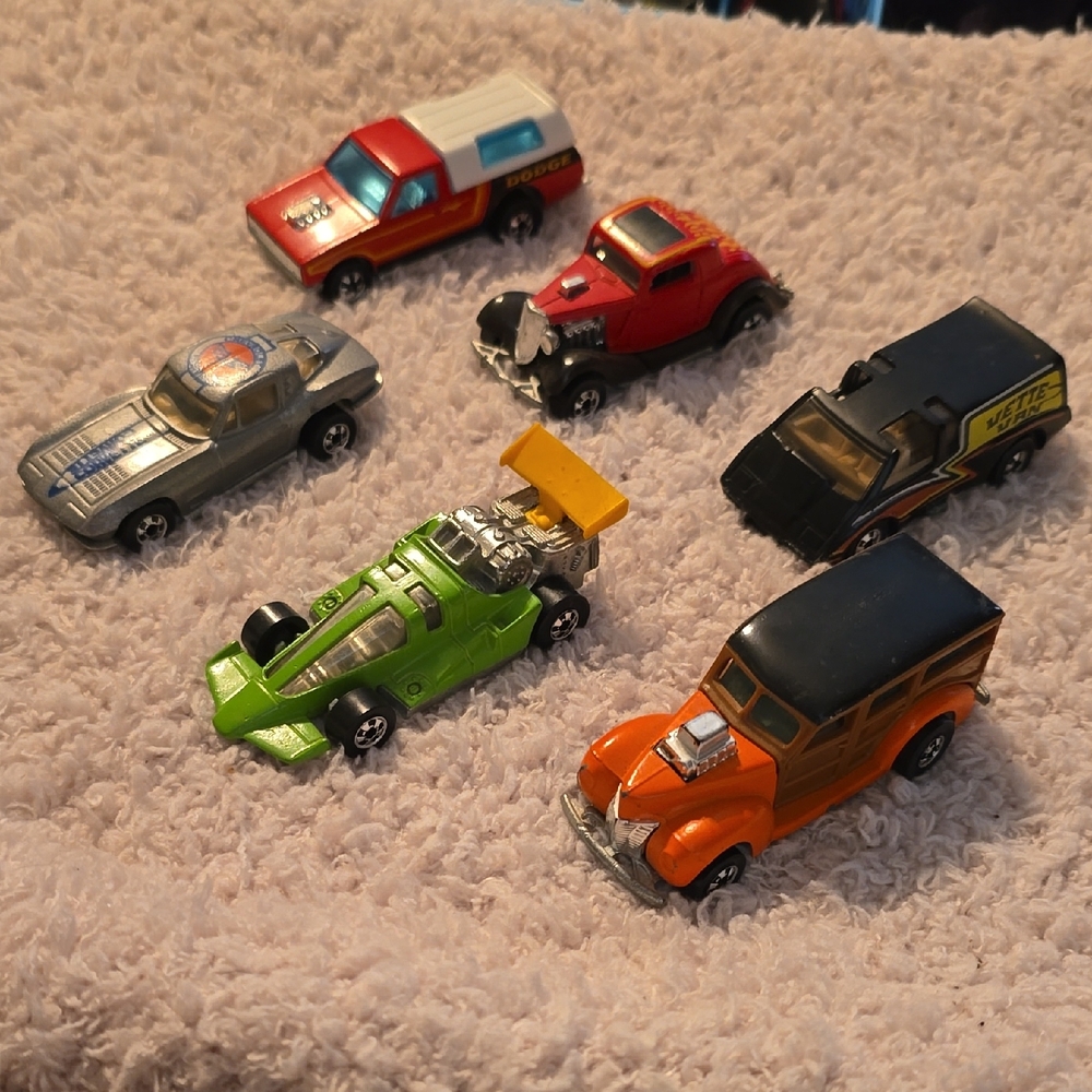 ♡♡♡ Hi-Rakers Hot Wheels Car Bundle Pls See Photos Damage To 1 Car